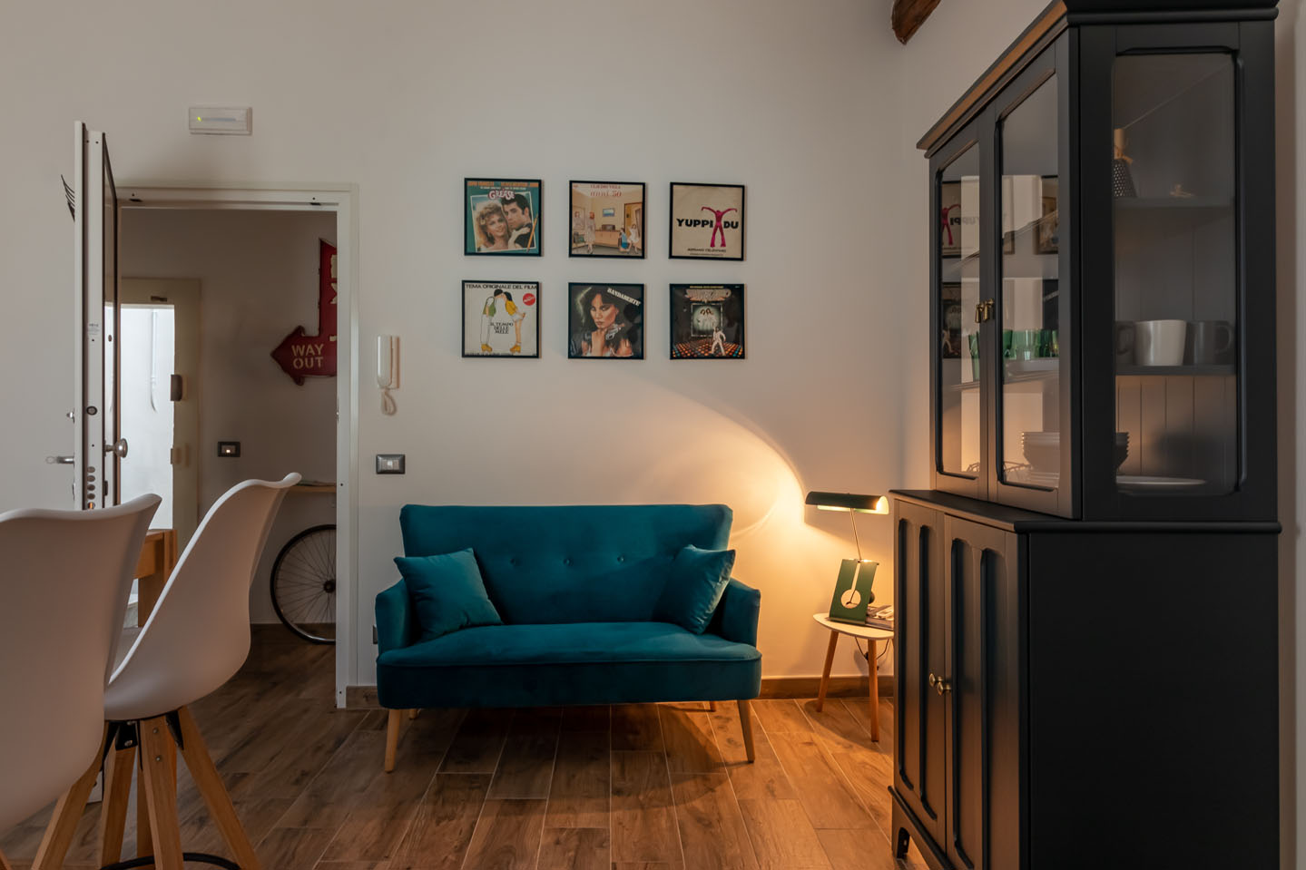 Bed & box gallery image